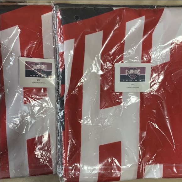 Toronto Raptors Championship Flag 3X5 - Picture 2 of 2